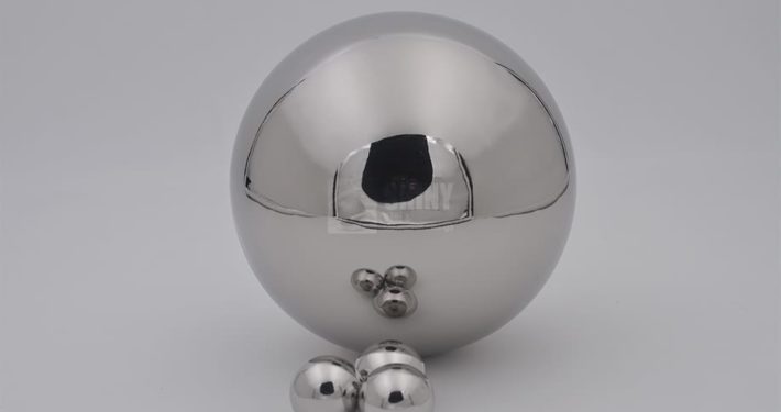 Hollow steel balls with mirror finish