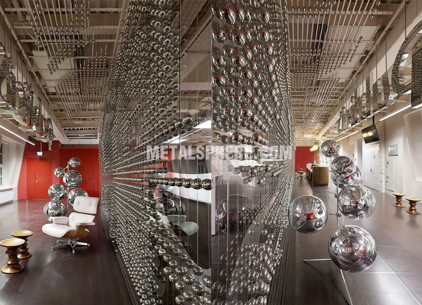 suspended-hollow-steel-sphere-publicis-russia