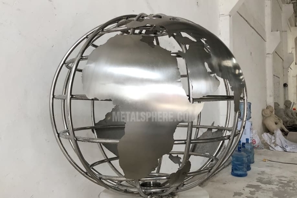 metal world globe sculpture with 1000mm diameter.covered brushed steel world map